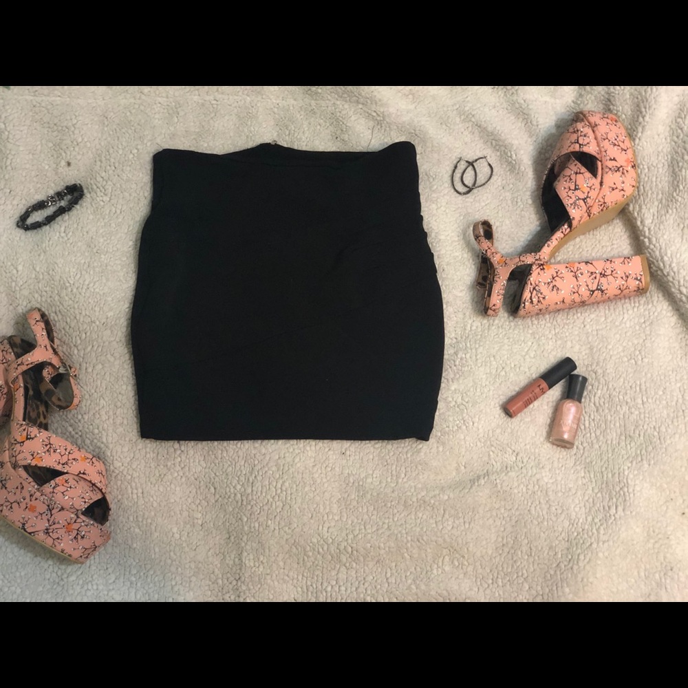 Black mini skirt